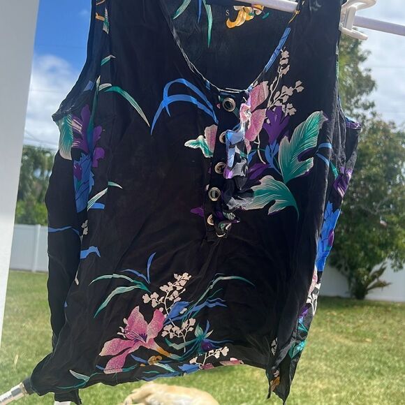 Yumi Kim 100% Silk Tank - Black Floral NEW Tank - Size Small - Picture 2 of 4